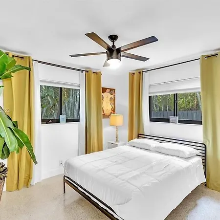 Cozy Stay Fort Lauderdale Exterior photo